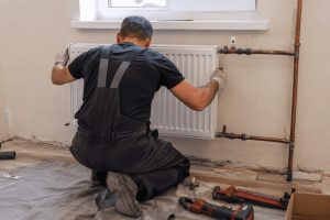 Фанова труба каналізації: захист гідрозатворів і виведення газів